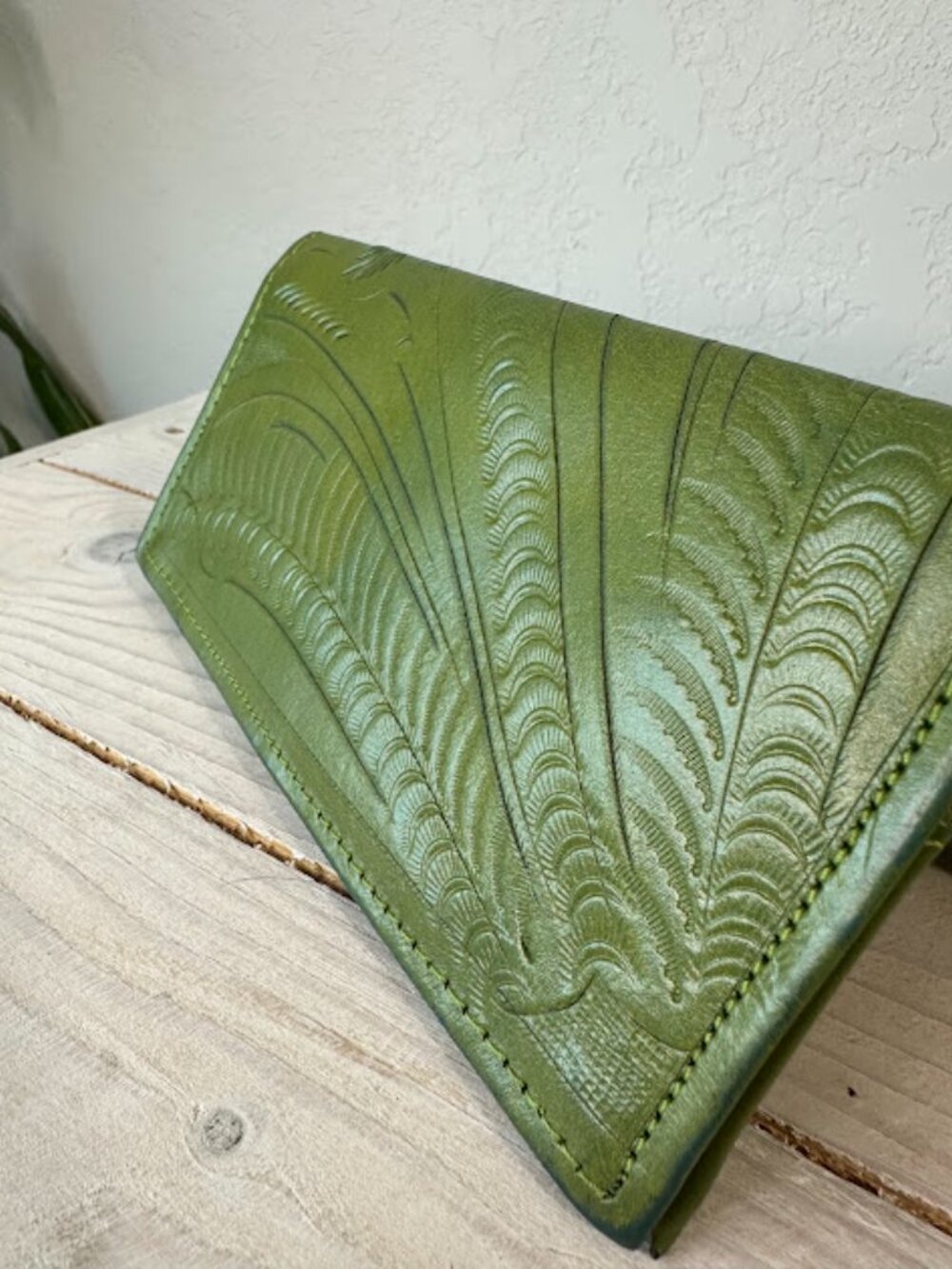 Leaders in Leather Green Tooled Wallet - Picture 3 of 9